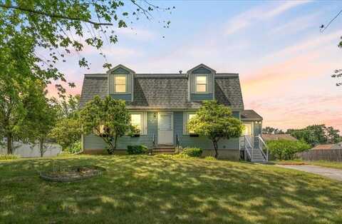 35 Chippy Ln, Methuen, MA 01844