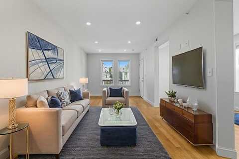 230 Saratoga St, Boston, MA 02128