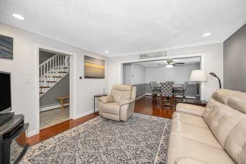 40 Marie Ave, Everett, MA 02149