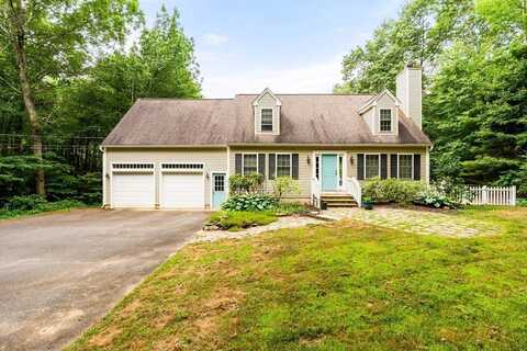 28 Birch Dr, Petersham, MA 01366