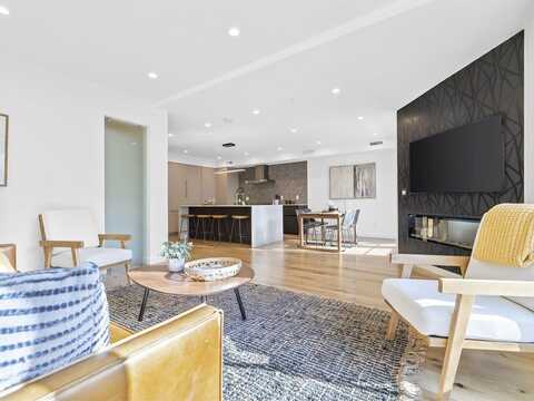 362-364 W Broadway, Boston, MA 02127