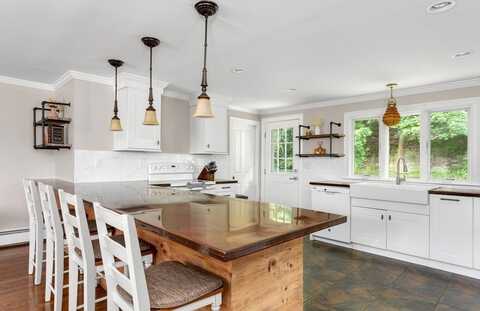 100 Blackstone Street, Blackstone, MA 01504