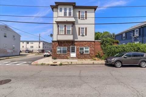 90 Hargraves St, Fall River, MA 02723