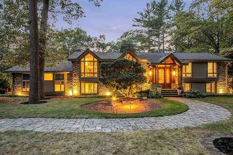 7 Goldenrod Lane, Lynnfield, MA 01940