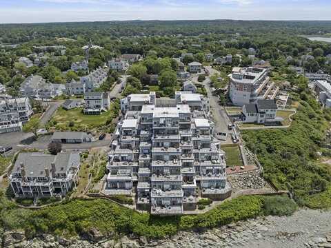 40 Oceanside Dr, Hull, MA 02045