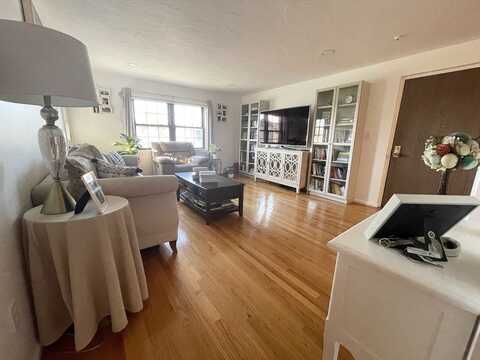 90 Neponset St, Canton, MA 02021