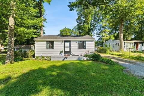 3 Violet St, Lakeville, MA 02347