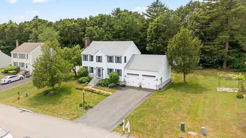 215 Powhattan Dr, Taunton, MA 02718