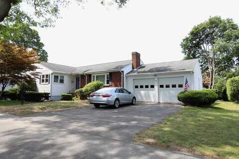 47 Miles Dr, Quincy, MA 02169