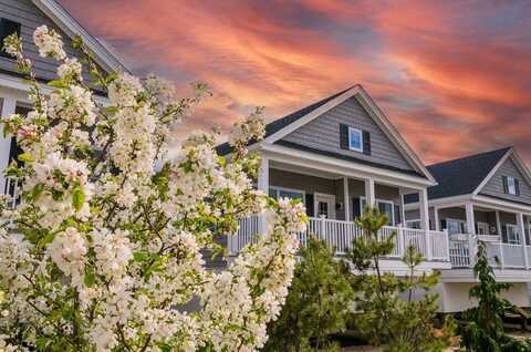 44 Railroad Ave, Salisbury, MA 01952