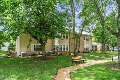 33 Honeysuckle Lane, Red Bank, NJ 07701
