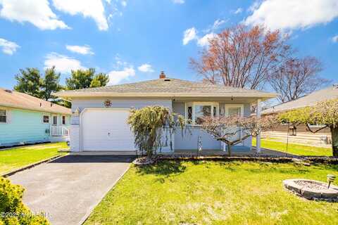 462 Jamaica Boulevard, Toms River, NJ 08757