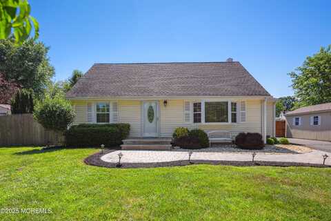 576 Englishtown Road, Monroe, NJ 08831