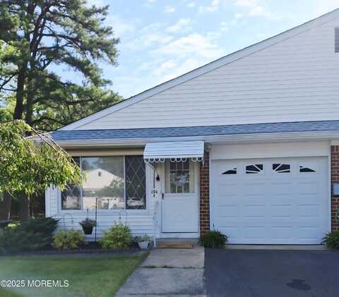 194 Laurel Drive, Whiting, NJ 08759