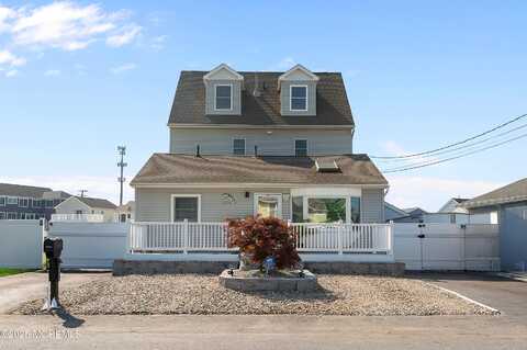 3138 Windsor Avenue, Toms River, NJ 08753