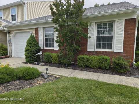2 Birch Lane, Eatontown, NJ 07724