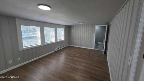 13 W Lake Avenue, Blackwood, NJ 08012