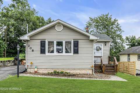 208 Hilltop Boulevard, Cliffwood, NJ 07735