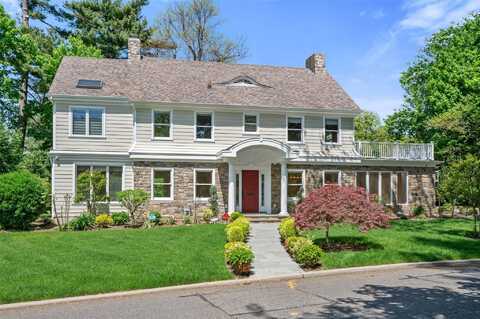 9 Sycamore Drive, Great Neck, NY 11021