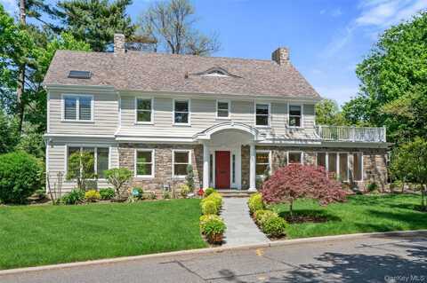9 Sycamore Drive, Great Neck, NY 11021