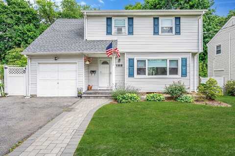 195 E 23rd Street, Huntington Station, NY 11746