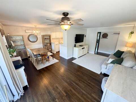 5 Church Lane, Valley Cottage, NY 10989