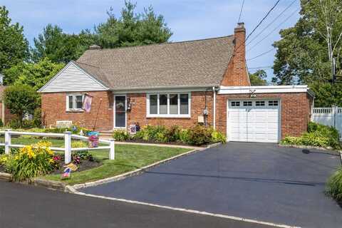 47 Monaton Drive, Huntington Station, NY 11746