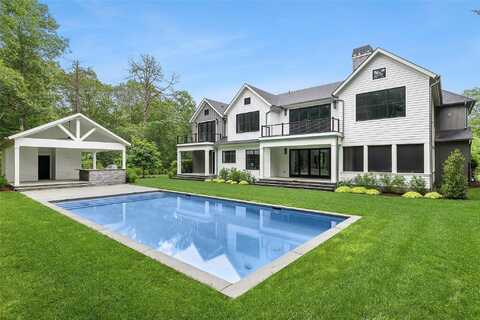 12 Rolling Wood Lane, East Hampton, NY 11937