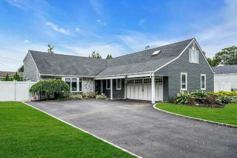 85 Joyce Lane, Woodbury, NY 11797