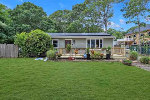 28 Van Buren Street, Mastic, NY 11950