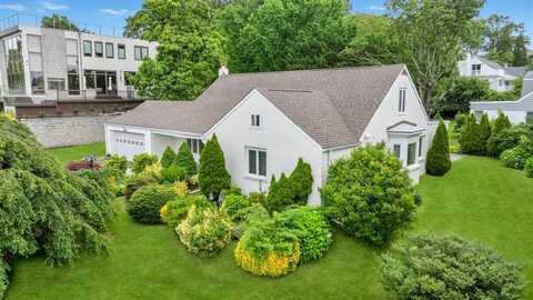 75 Greenleaf Hill, Great Neck, NY 11023