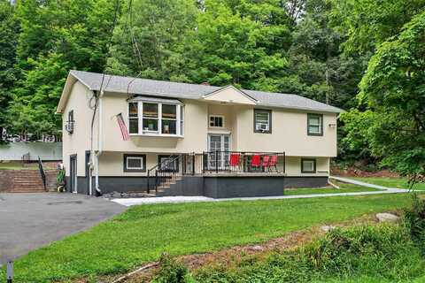 411 Fair Oaks Road, Middletown, NY 10940