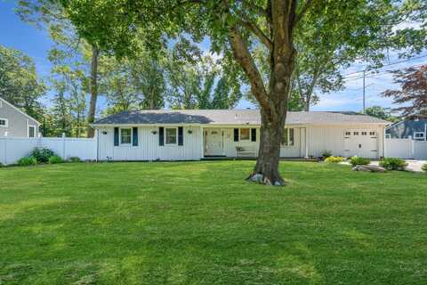 62 Mahogany Road, Rocky Point, NY 11778