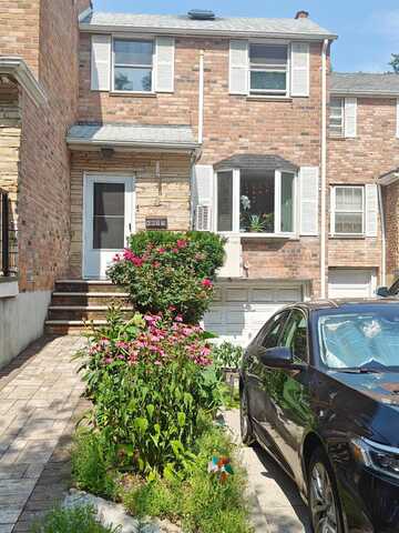6617 Douglaston Parkway, Little Neck, NY 11362
