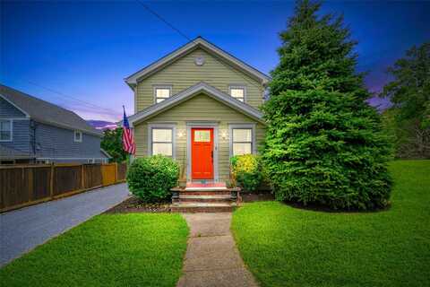 27 Neulist Avenue, Port Washington, NY 11050