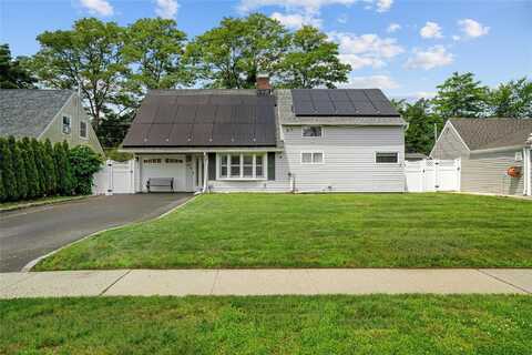 24 Border Lane, Levittown, NY 11756