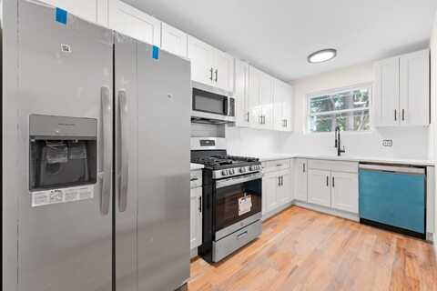 18914 114th Road, Saint Albans, NY 11412
