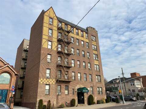 15517 Sanford Avenue, Flushing, NY 11355