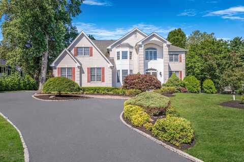 3 Kohlsaat Court, Smithtown, NY 11787