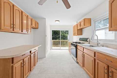 690 Corbalis Place, Yonkers, NY 10703