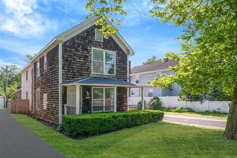 644 Roanoke Avenue, Riverhead, NY 11901