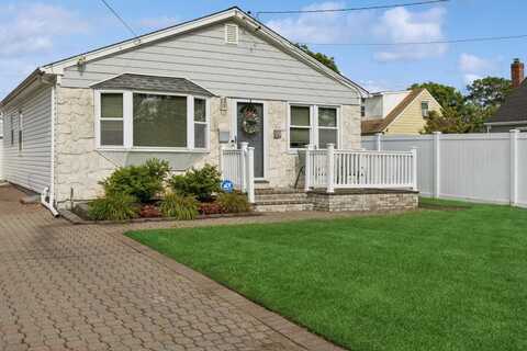 99 W 12th Street, Deer Park, NY 11729