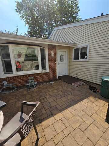 206 Springmeadow Drive, Holbrook, NY 11741