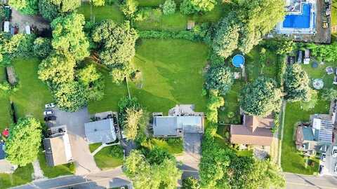 25 E 13th Street, Huntington Station, NY 11746