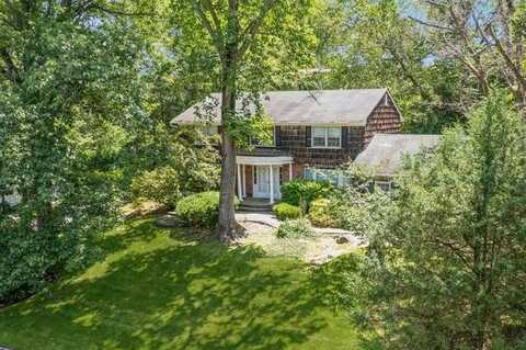 9 Wren Drive, Hollis, NY 11576