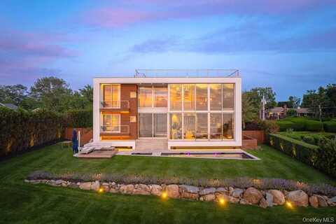 445 Glen Court, Cutchogue, NY 11935