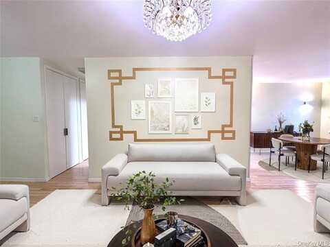 142-05 Roosevelt Avenue, Flushing, NY 11354