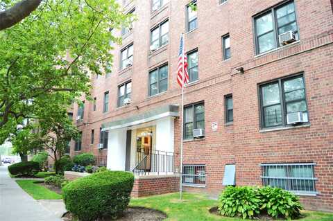 84-31 Van Wyck Expressway, Briarwood, NY 11435