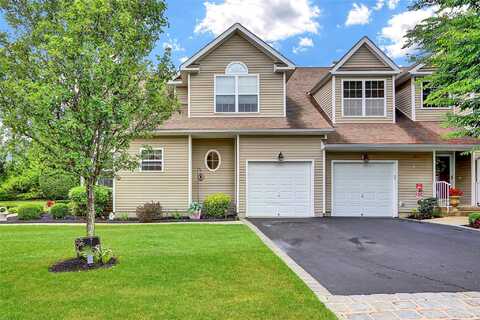 7 Halley Lane, Miller Place, NY 11764