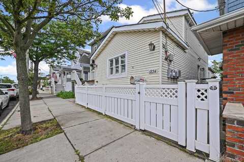 1234 Cross Bay Boulevard, Broad Channel, NY 11693